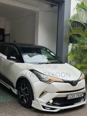 Toyota Chr NGX 50 2017 SUV (Used)