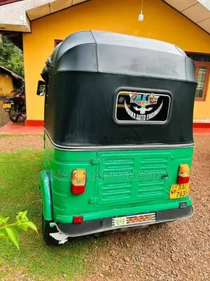 Bajaj 4 Stroke 2012 Three Wheel (Used)