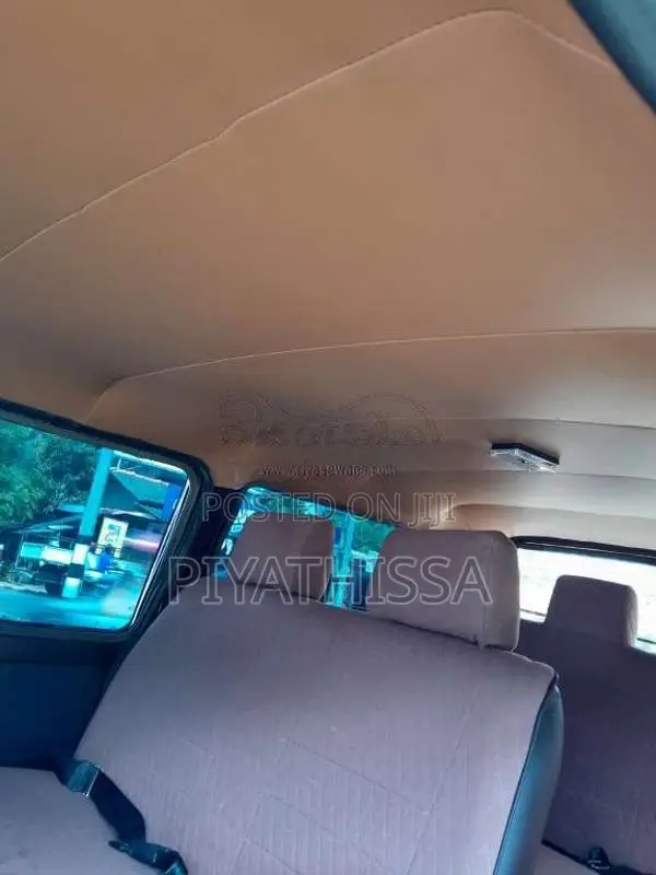 Mitsubishi L300 2006 Van (Used)