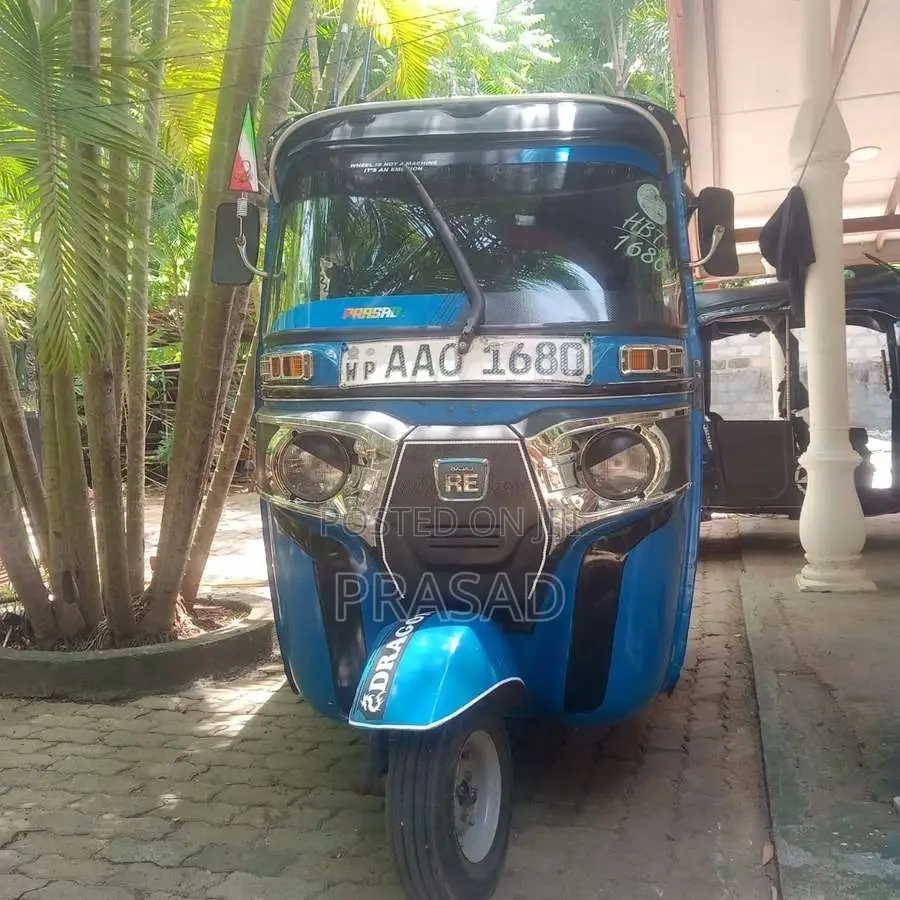 Bajaj 4 Stroke 2014 Three Wheel (Used)