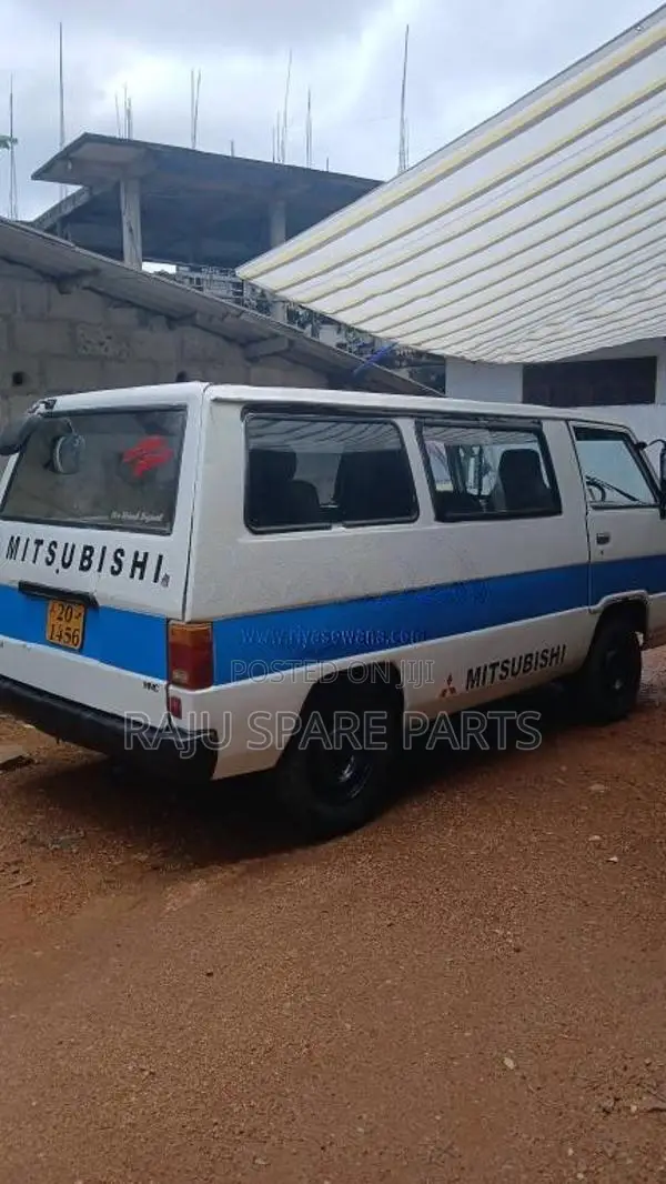 Mitsubishi L300 1981 Van (Used)