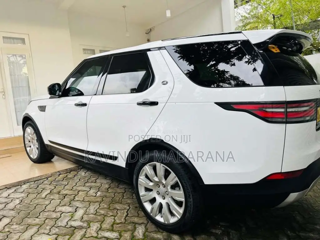 Land-Rover Discovery 4 2018 SUV (Used)