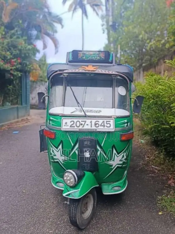 Bajaj 2 Stroke 2000 Three Wheel (Used)