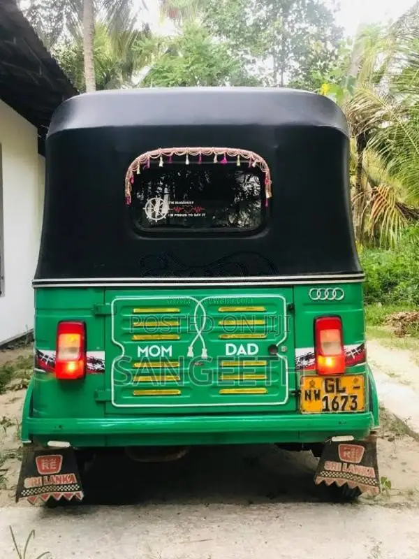 Bajaj RE 2 Stroke 2001 Three Wheel (Used)
