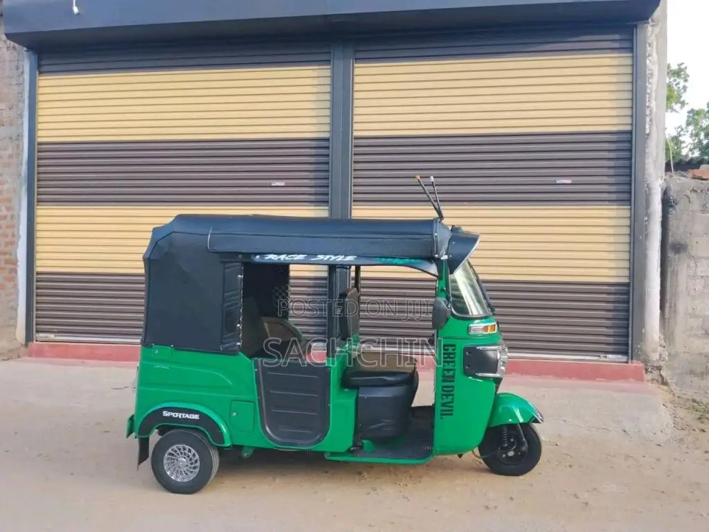 Bajaj 4 stroke 2025 Three Wheel (Used)