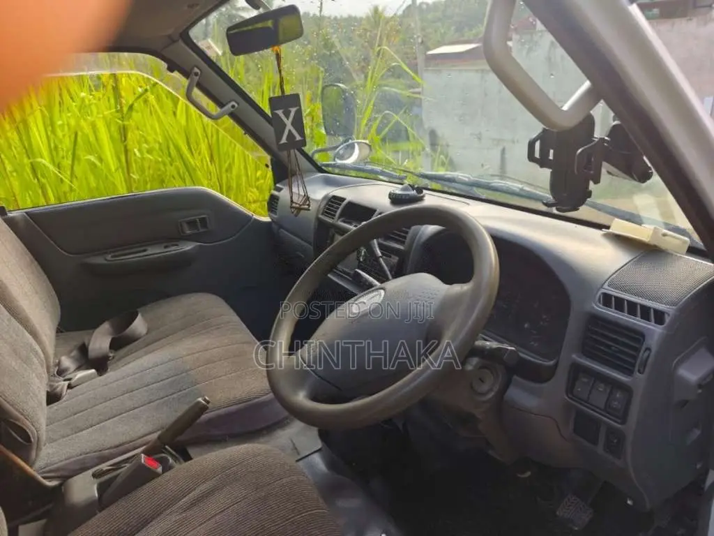 Mazda Bongo 2007 Van (Used)