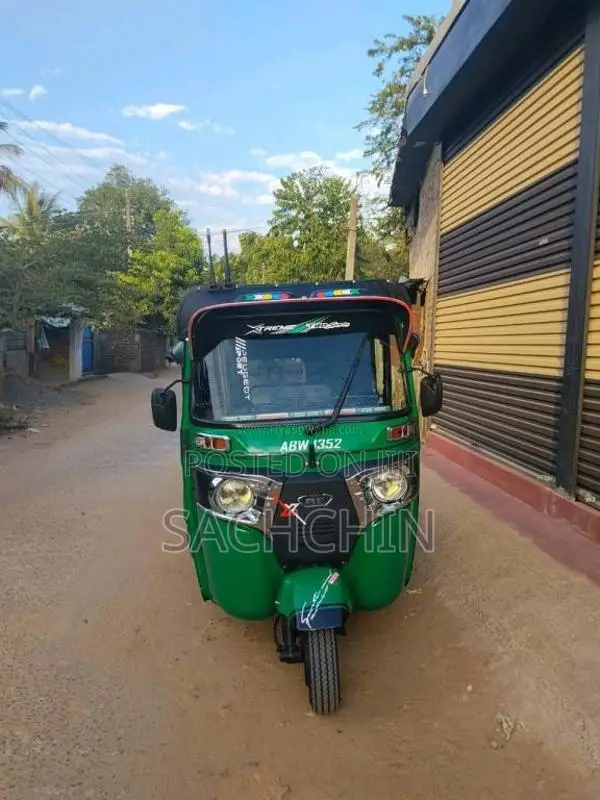 Bajaj 4 stroke 2025 Three Wheel (Used)