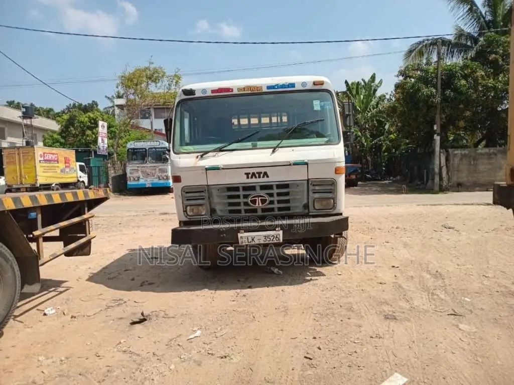 Tata 2518 2010 Lorry (Used)