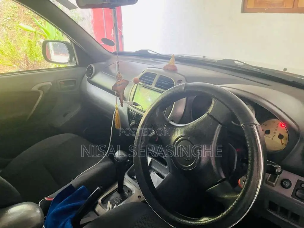 Toyota RAV4 2002 SUV (Used)