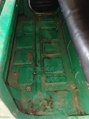 Bajaj RE 2 STROKE 2005 Three Wheel (Used)