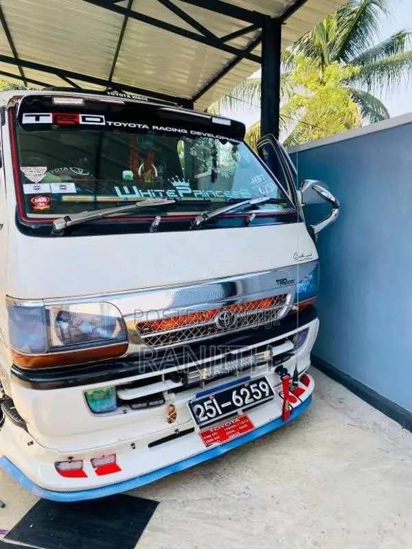 Toyota Dolphin Lh113 1994 Van (Used)