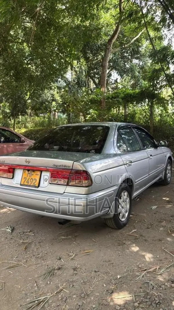 Nissan Super Saloon FB15 Splend 2000 Car (Used)
