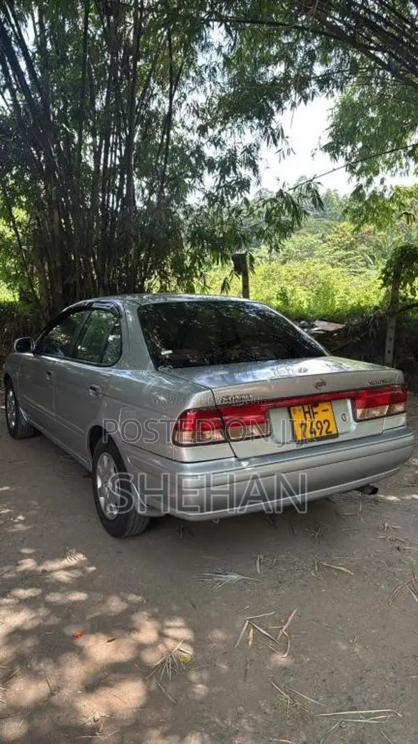 Nissan Super Saloon FB15 Splend 2000 Car (Used)