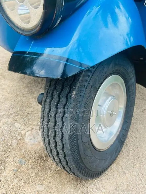 Bajaj 2 Stroke 2006 Three Wheel (Used)