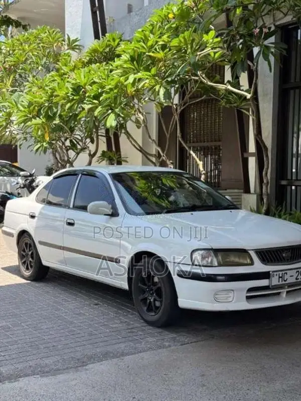 Nissan FB15 2000 Car (Used)