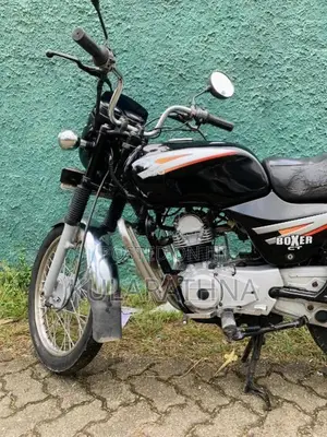 Bajaj Boxer 2004 Motorbike (Used)