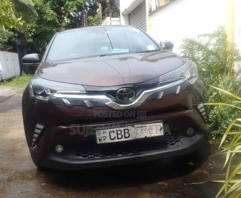 Toyota NGX50 2018 SUV (Used)
