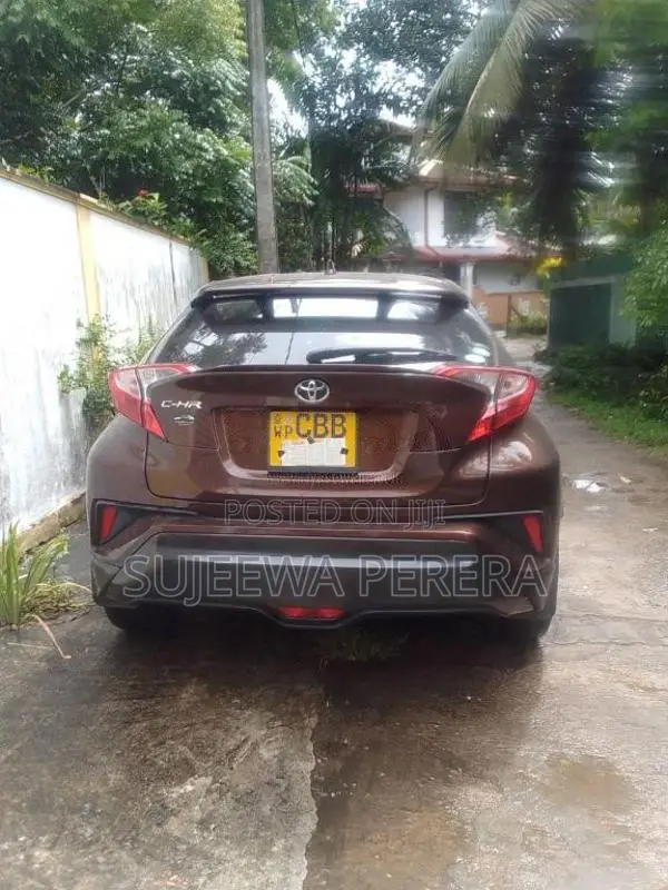Toyota NGX50 2018 SUV (Used)