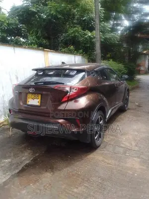 Toyota NGX50 2018 SUV (Used)