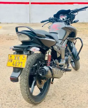 Hero-Honda Hunk 2012 Motorbike (Used)