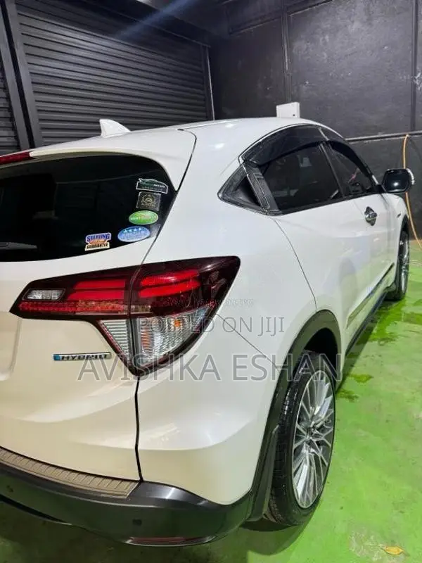 Honda Vezel 2014 SUV (Used)