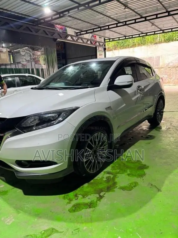Honda Vezel 2014 SUV (Used)