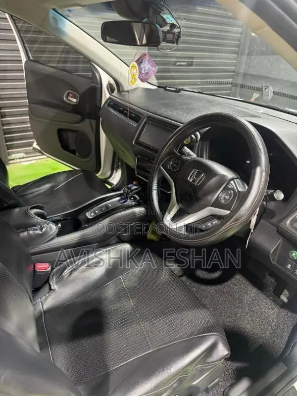 Honda Vezel 2014 SUV (Used)