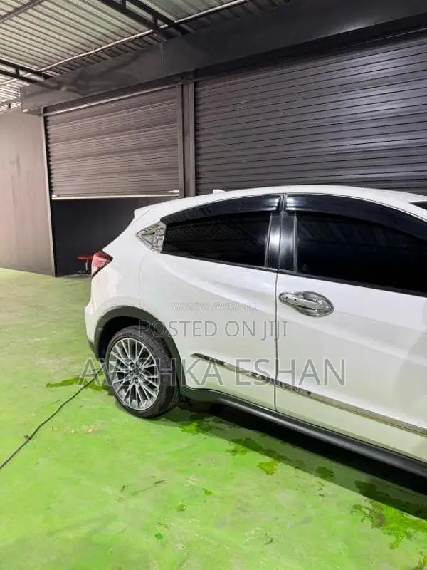 Honda Vezel 2014 SUV (Used)