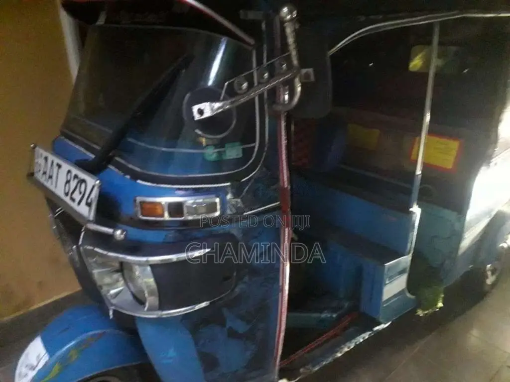 Bajaj 4 Stroke 2013 Three Wheel (Used)