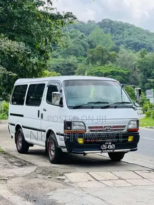 Toyota Dolphin 1994 Van (Used)