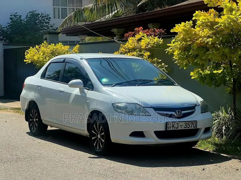 Honda Fit Aria 2010 Car (Used)