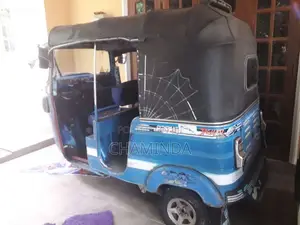 Bajaj 4 Stroke 2013 Three Wheel (Used)