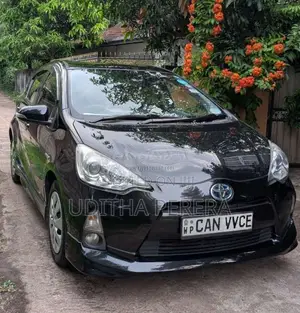Toyota Aqua 2013 Car (Used)