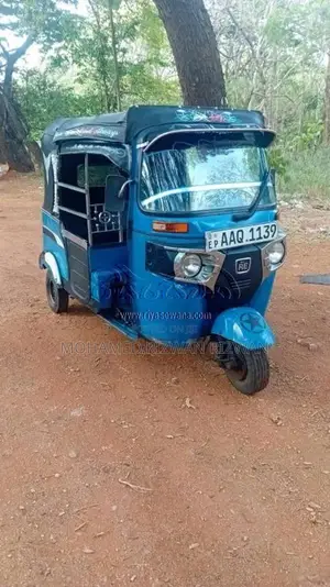 Bajaj 4 stroke 2014 Three Wheel (Used)