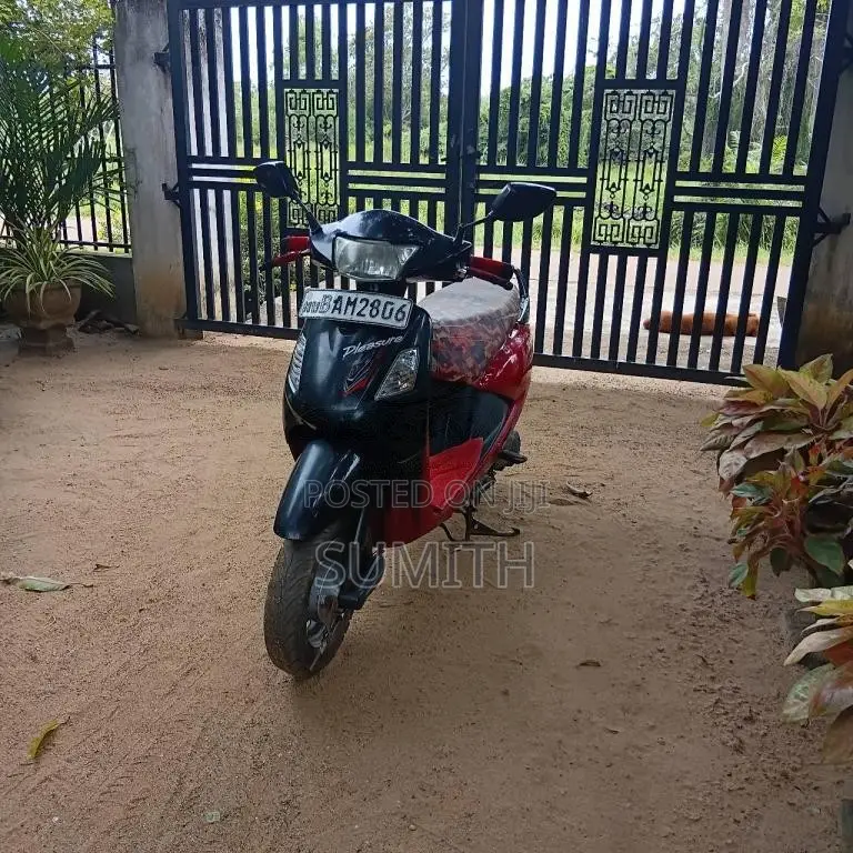 Hero Pleasure 2013 Motorbike (Used)