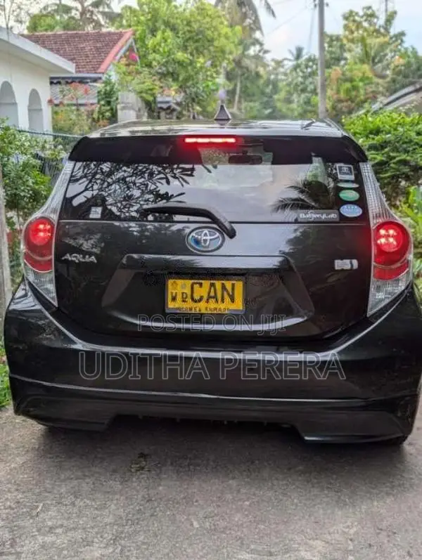 Toyota Aqua 2013 Car (Used)
