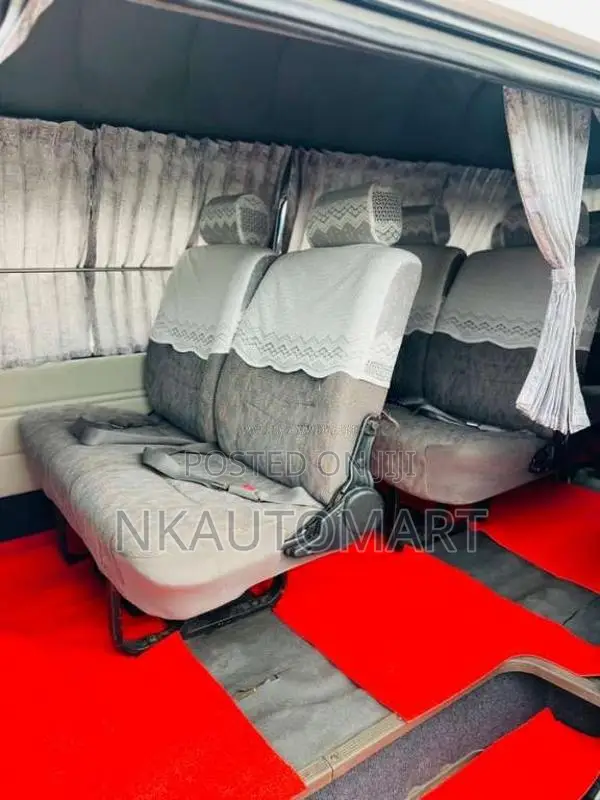 Nissan Caravan 1995 Van (Used)