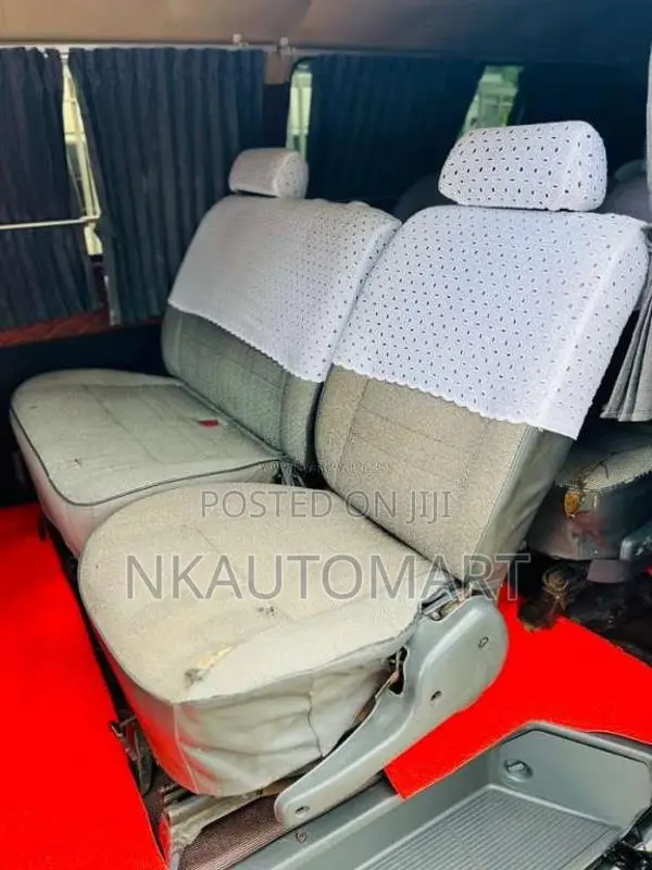Toyota Dolphin 1994 Van (Used)