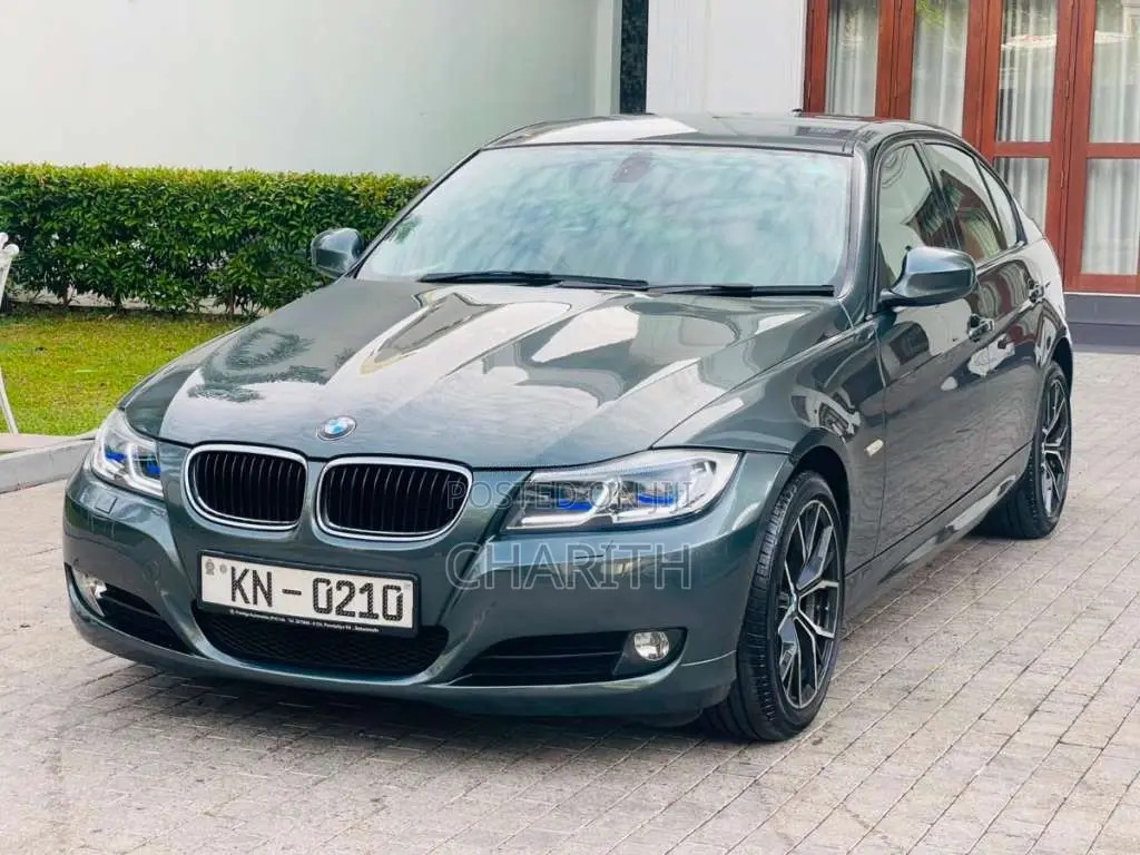 BMW 318i 2011 Car (Used)