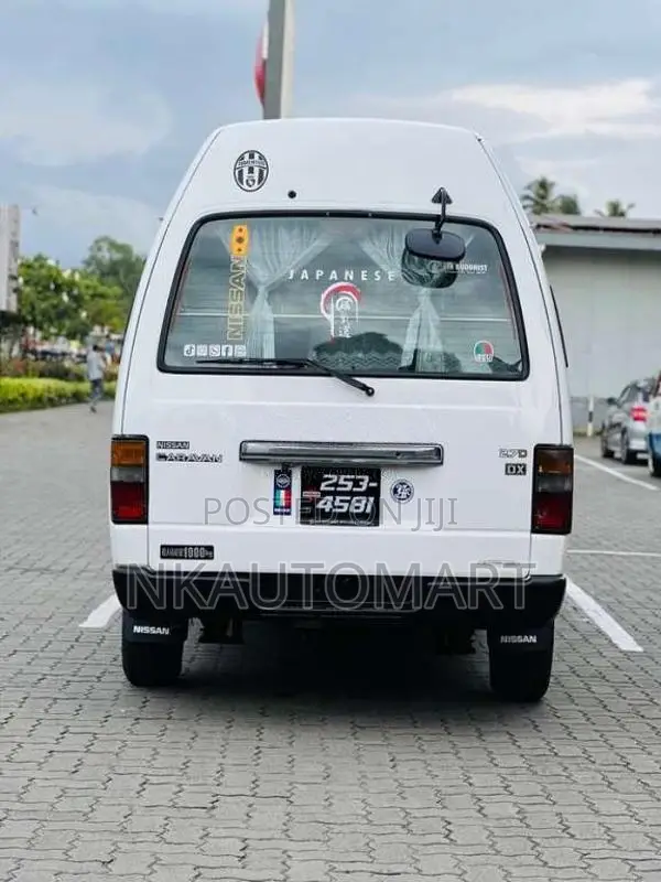 Nissan Caravan 1995 Van (Used)