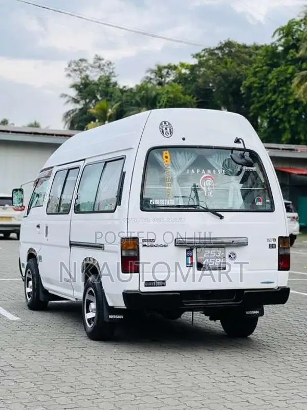 Nissan Caravan 1995 Van (Used)