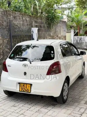 Toyota Vitz 2007 Car (Used)