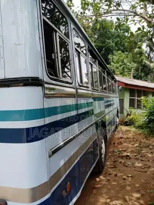 Ashok-Leyland Hino Power 2006 Bus (Used)