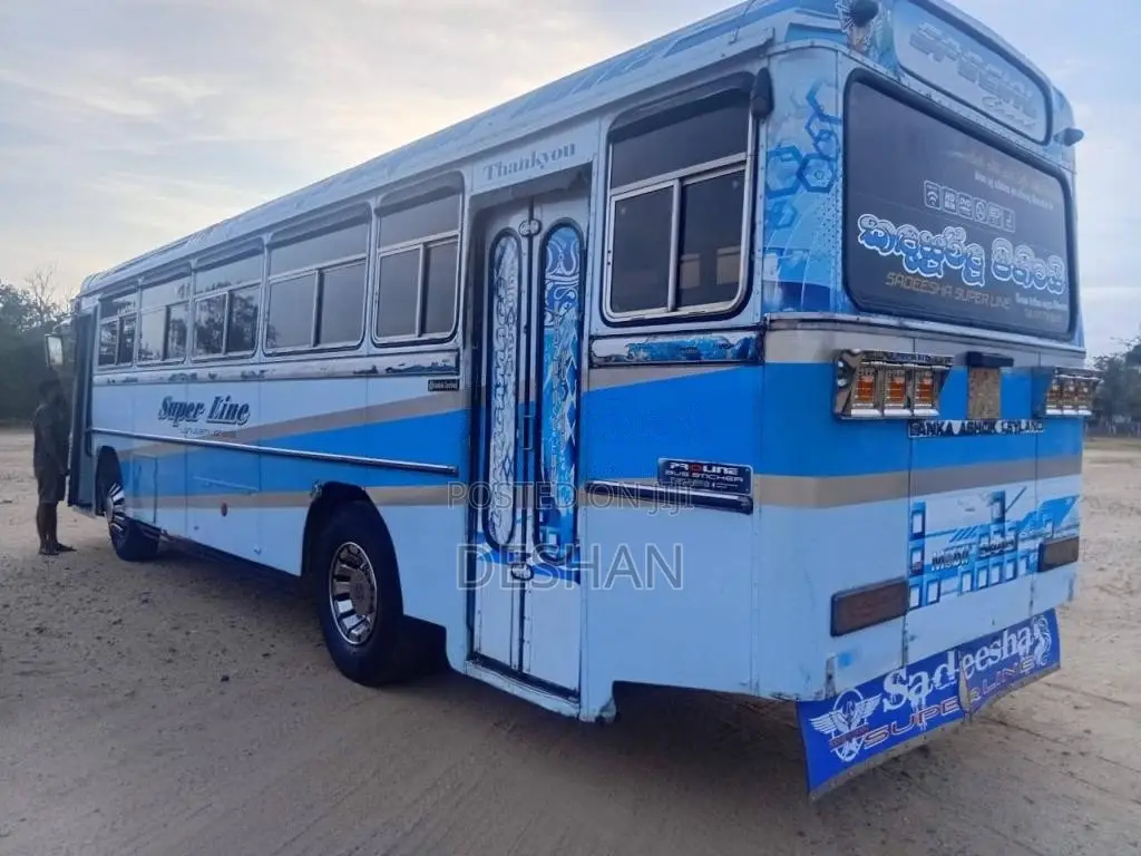 Ashok-Leyland Viking 2004 Bus (Used)