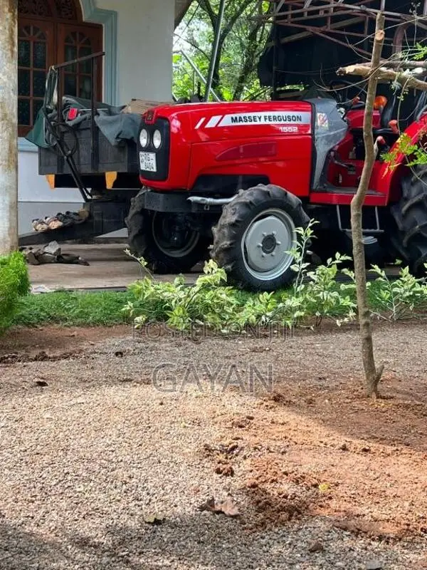 Massey-Ferguson 1552 2018 Tractor (Used)