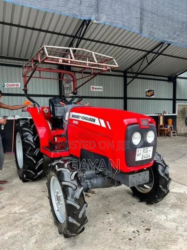 Massey-Ferguson 1552 2018 Tractor (Used)