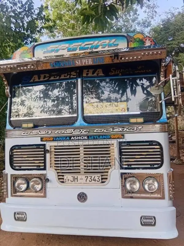 Ashok-Leyland Viking 2004 Bus (Used)