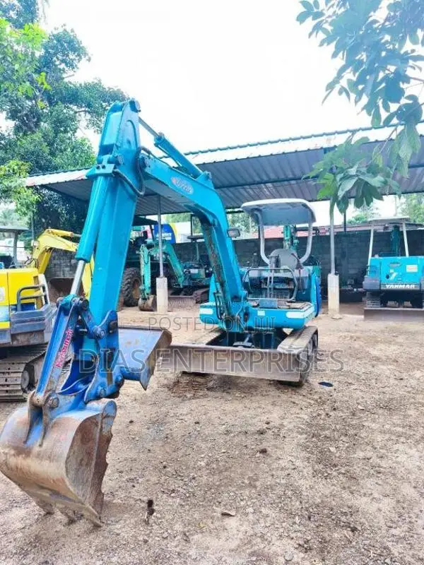 Kubota K035 2017 Heavy-Duty (Used)