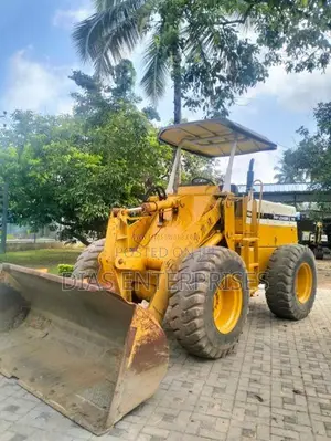 Komatsu 5- 2014 Heavy-Duty (Used)