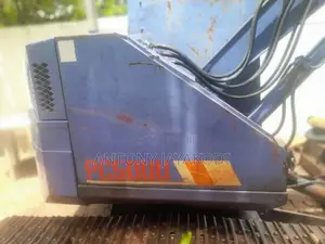 Komatsu Excavator 1995 Heavy-Duty (Used)